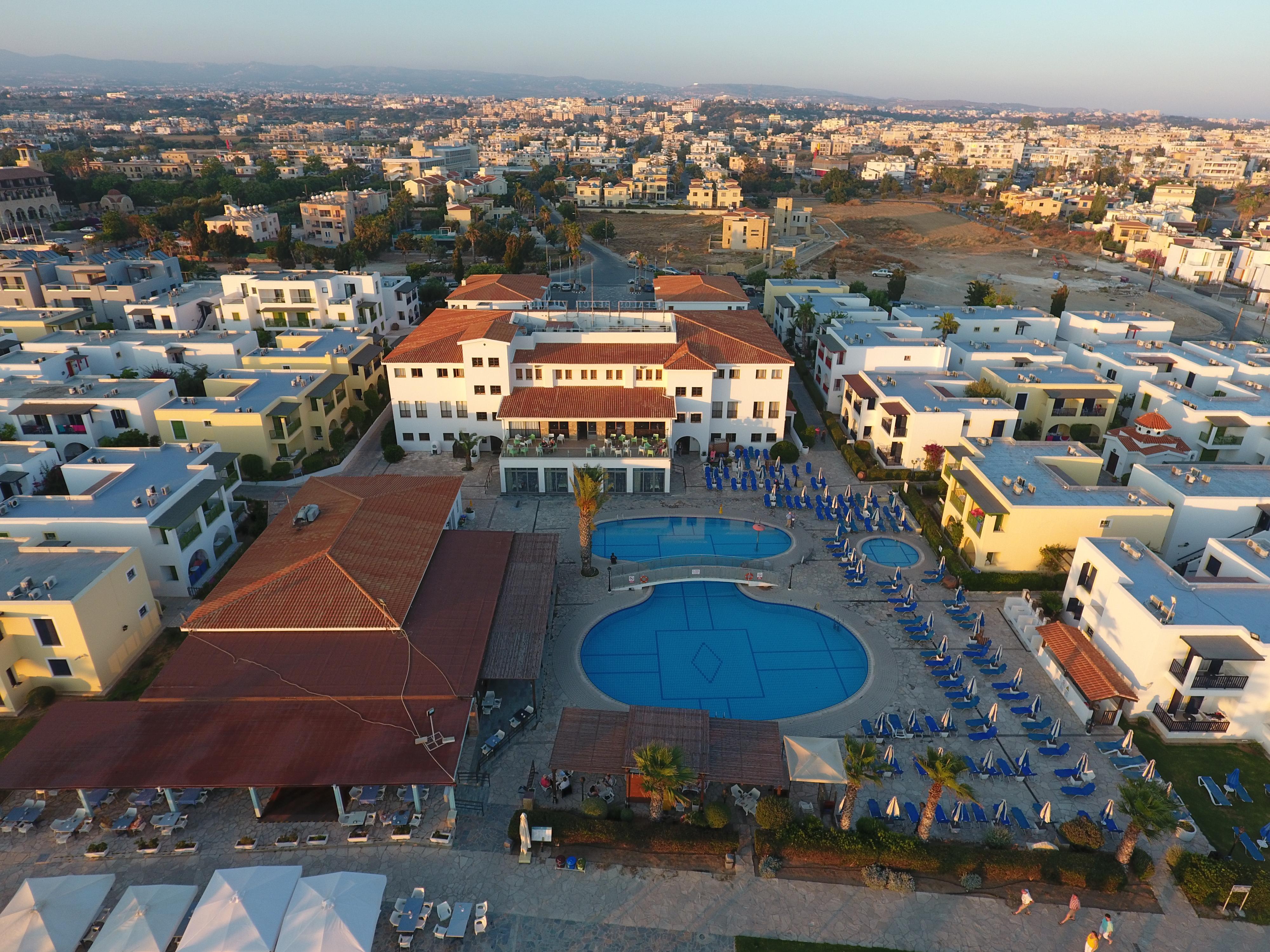 Kefalos Beach Tourist Village Пафос Экстерьер фото